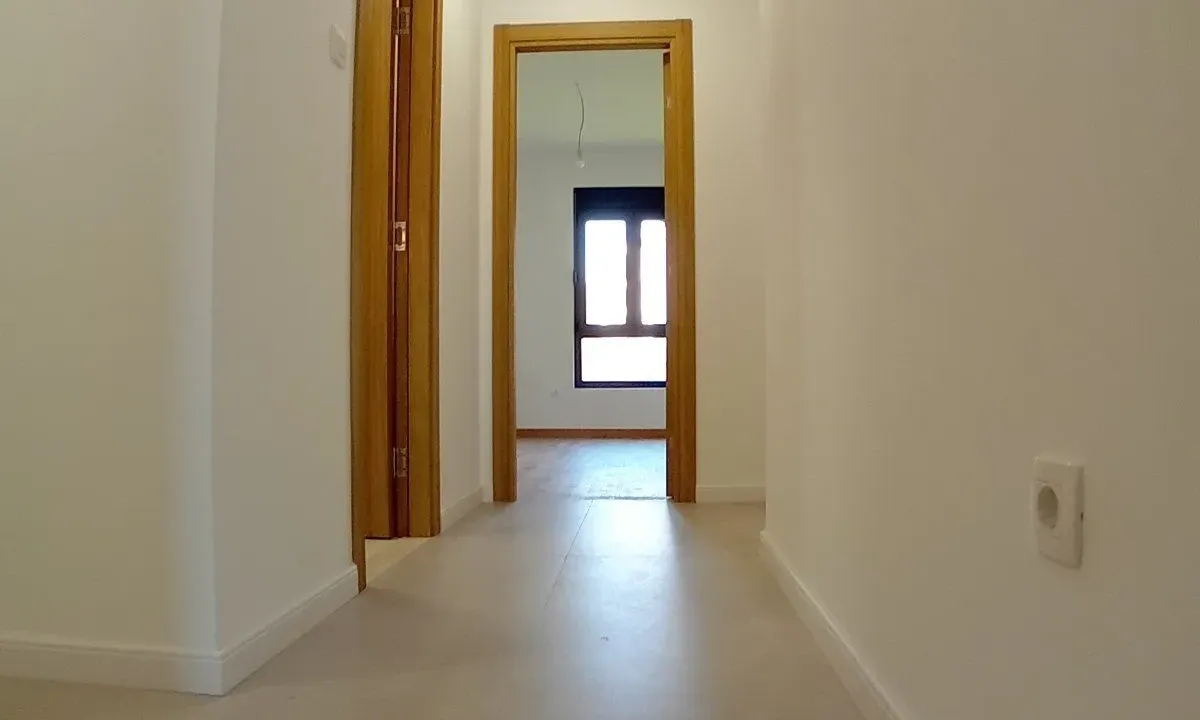 Prodaja, dvosoban stan, 65m², Tološi, Podgorica
