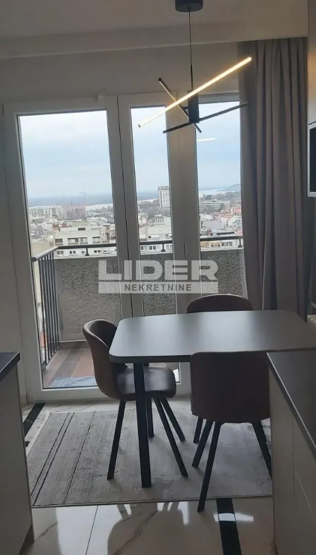 Rent, three bedroom apartment, 67m², Tašmajdan, Palilula Sve Podlokacije