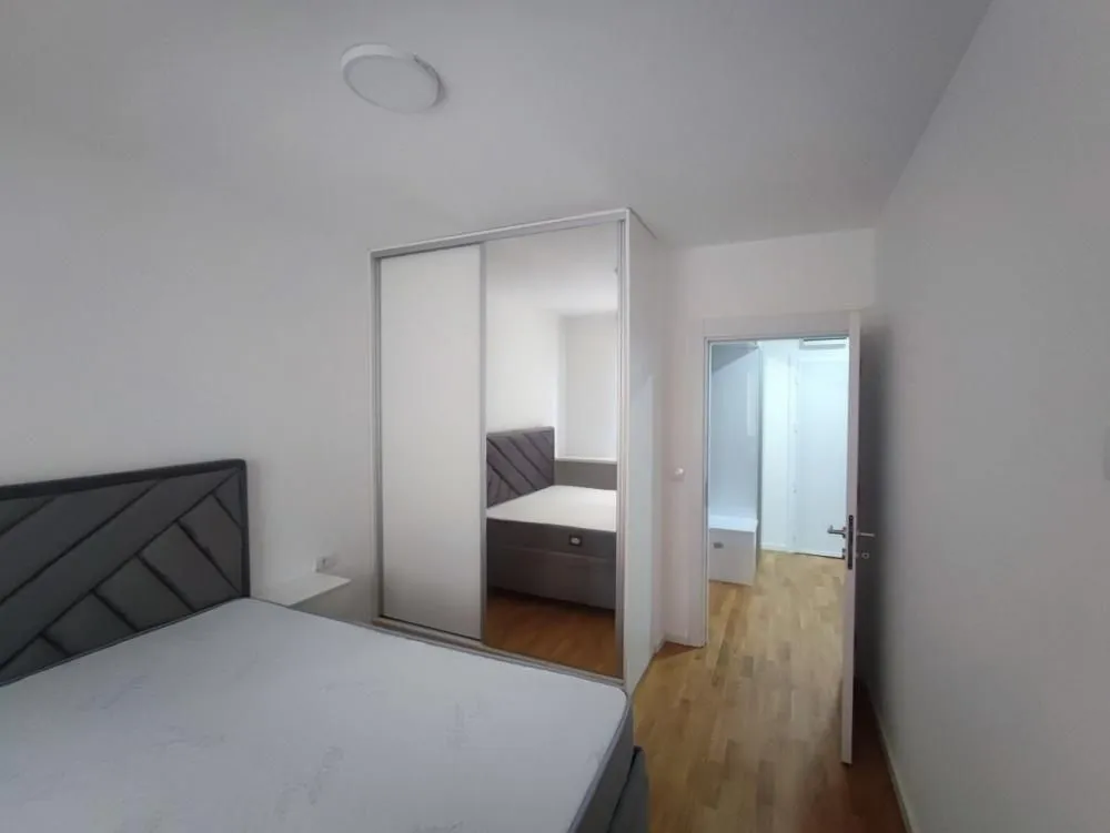 Izdavanje, trosoban stan, 68m², Višnjička Banja, Palilula Sve Podlokacije