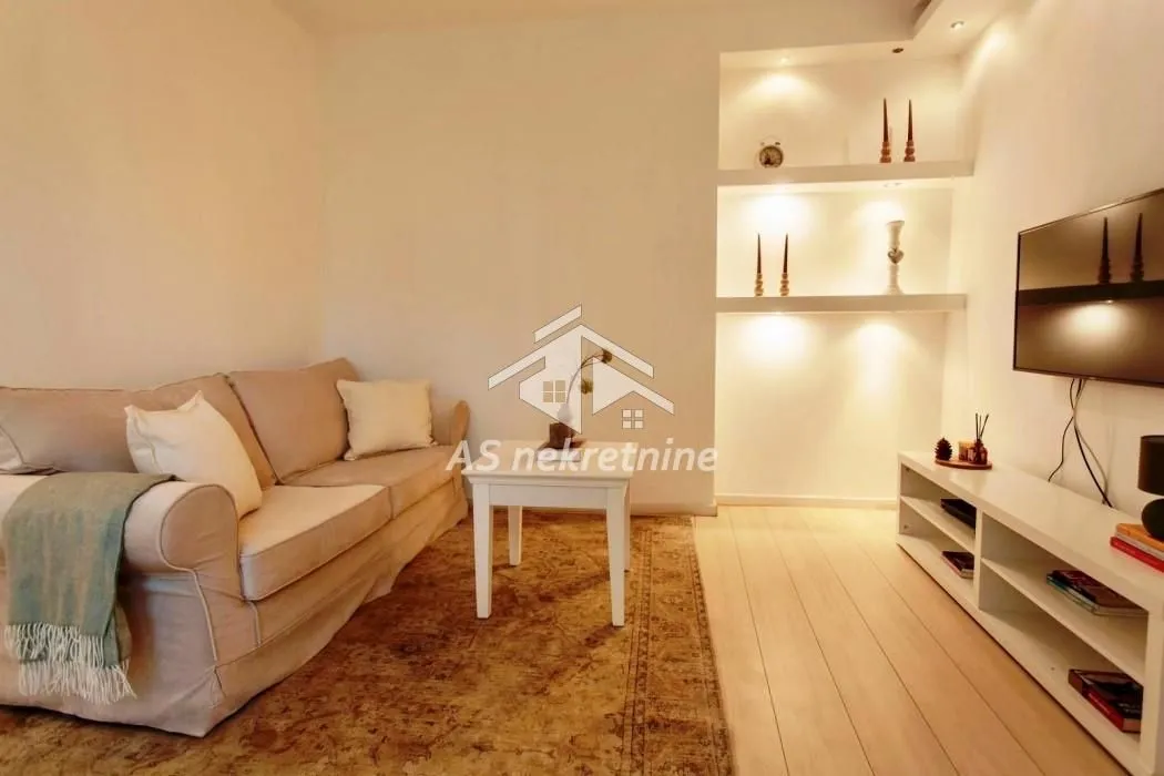 Rent, two bedroom apartment, 53m², Stari Grad, Beograd