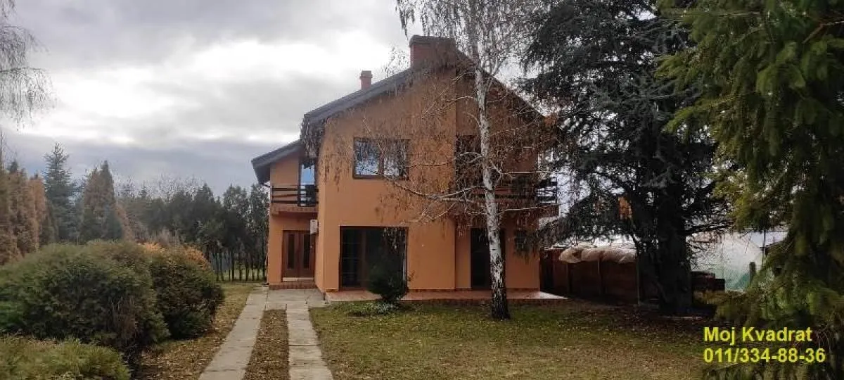 Prodaja, kuća, 200m², Medjulužje, Mladenovac