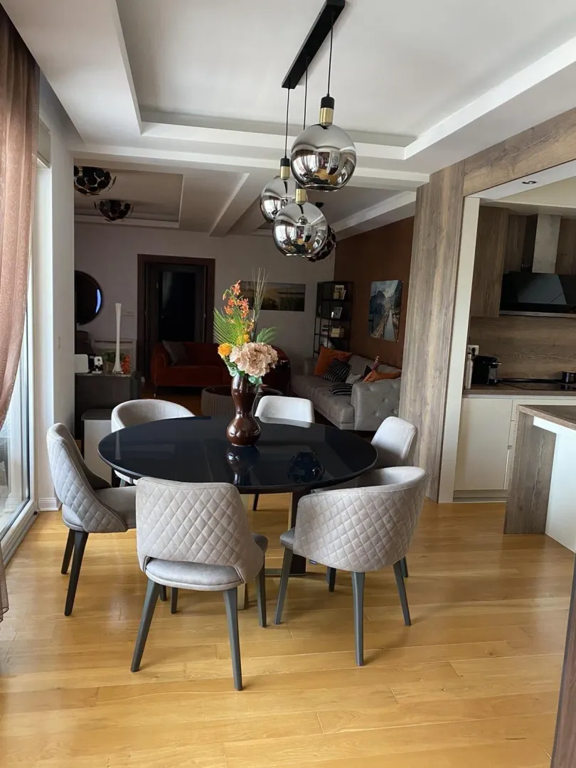 Prodaja, trosoban stan, 156m², Kostanjica, Kotor