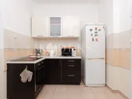 Izdavanje, dvosoban stan, 110m², Centar, Podgorica - image 10