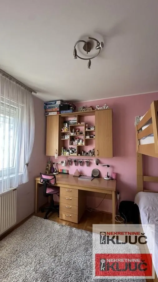 Prodaja, četvorosoban stan, 84m², Novo naselje, Novi Sad