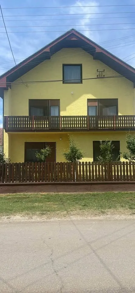 Prodaja, kuća, 138m², Sremska Mitrovica, Srbija