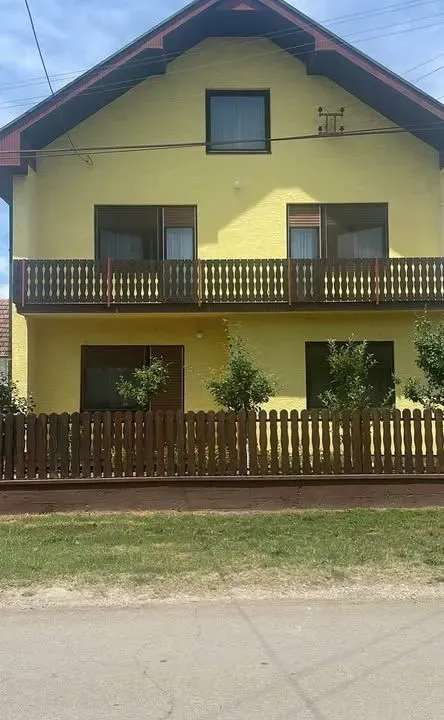 Sale, house, 138m², Sremska Mitrovica, Srbija