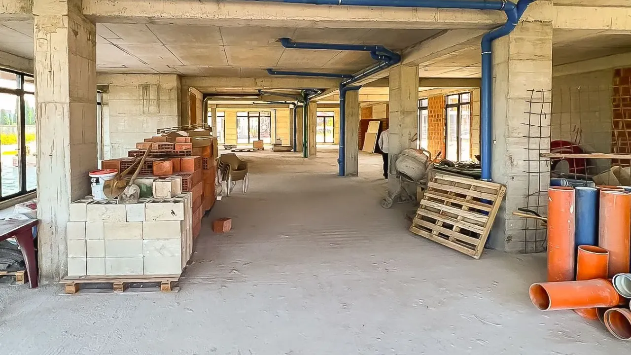 Izdavanje, poslovni prostor, 1000m², Zabjelo, Podgorica