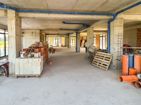 Izdavanje, poslovni prostor, 1000m², Zabjelo, Podgorica - image 1