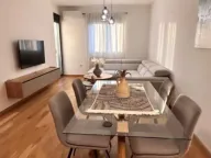 Izdavanje, jednosoban stan, 45m², City Kvart, Podgorica - image 2