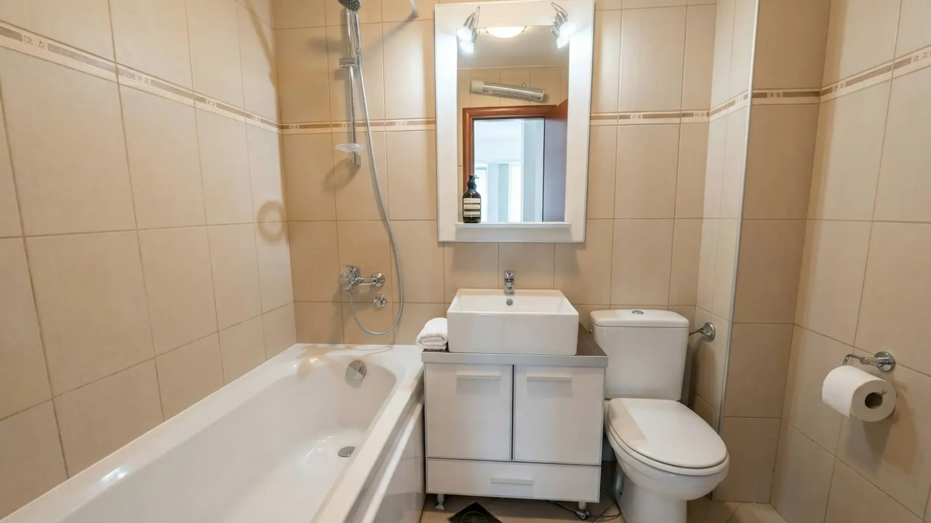 Sale, five bedroom apartment, 111m², Bečići, Budva