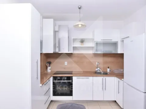 Rent, three bedroom apartment, 105m², Ljubović, Podgorica - image 6