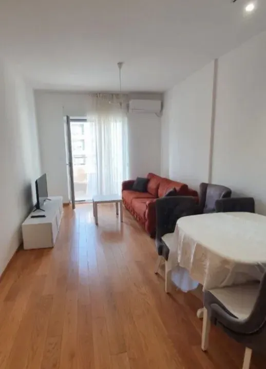 Izdavanje, jednosoban stan, 45m², Budva, Crna Gora