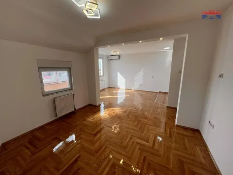 Sale, four bedroom apartment, 117m², Bulevar Evrope, Novi Sad Sve Podlokacije - image 10