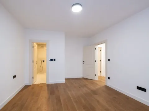 Izdavanje, stan, 163m², Preko Morače, Podgorica - image 9