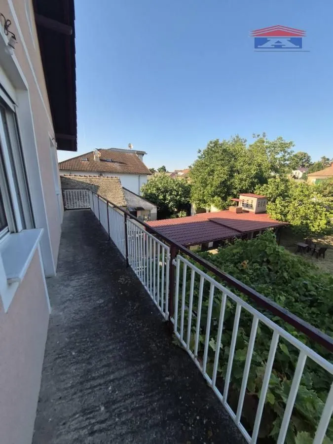 Izdavanje, kuća, 253m², Sremska Kamenica, Petrovaradin