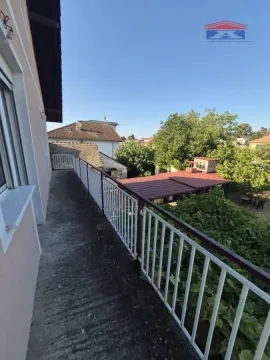 Izdavanje, kuća, 253m², Sremska Kamenica, Petrovaradin - image 23