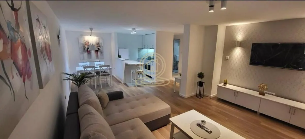 Rent, two bedroom apartment, 50m², Južni Bulevar, Vračar Sve Podlokacije