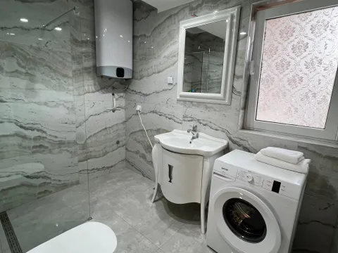 Rent, three bedroom apartment, 95m², Obala Morače, Podgorica - image 12