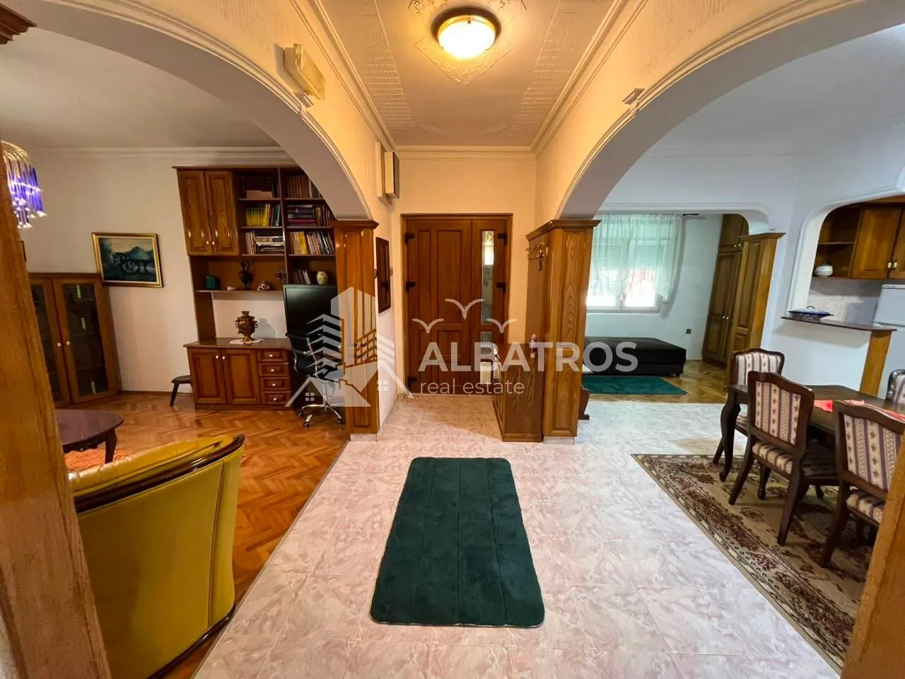 Rent, two bedroom apartment, 80m², Centar, Bar