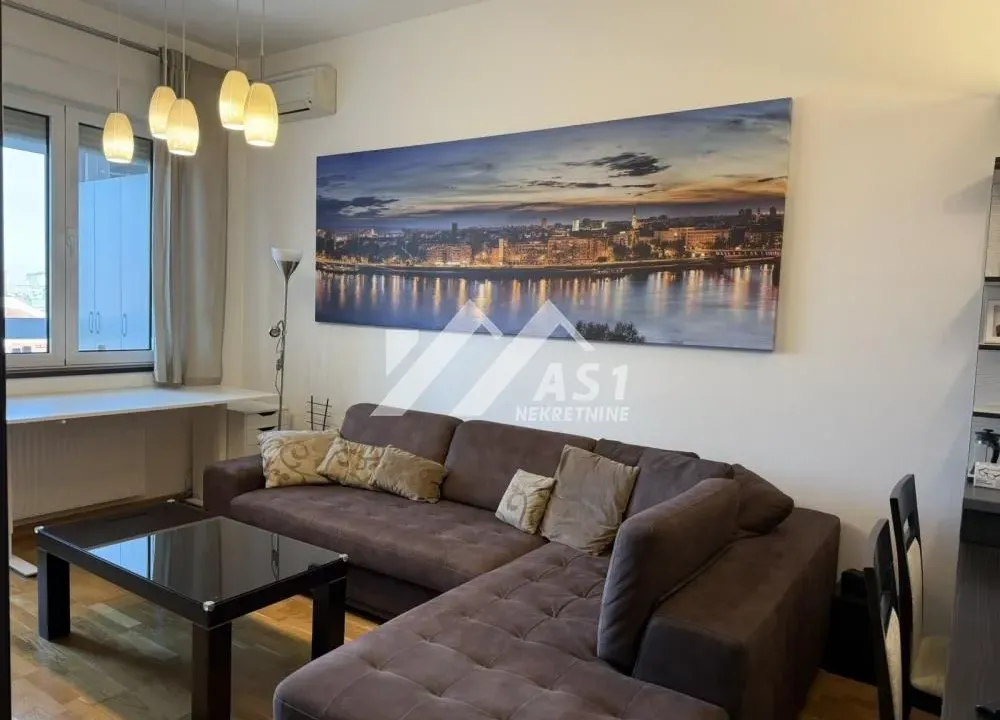 Rent, three bedroom apartment, 60m², Bulevar Oslobodjenja, Novi Sad Sve Podlokacije