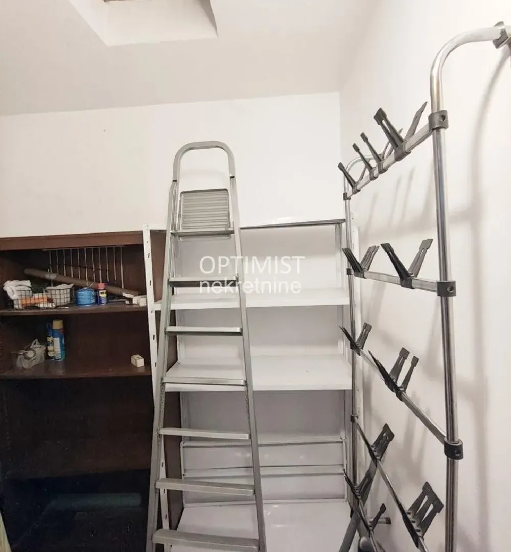 Prodaja, trosoban stan, 69m², Stari Grad, Beograd