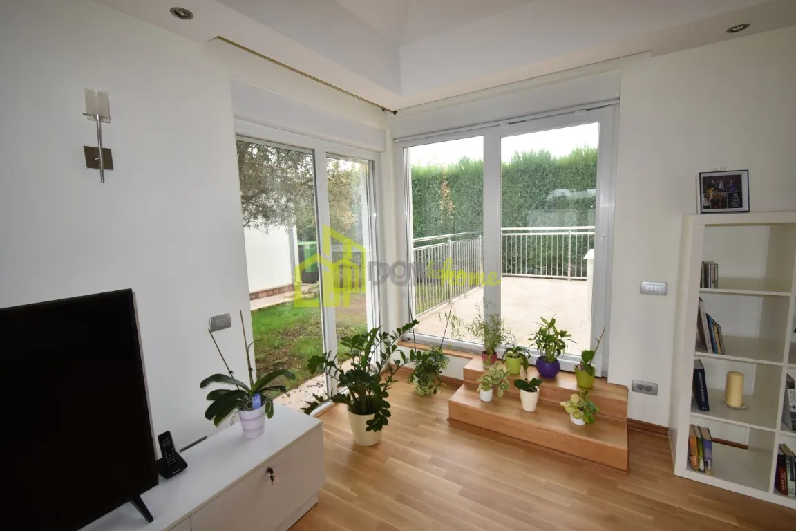 Prodaja, kuća, 212m², Donji Kokoti, Podgorica