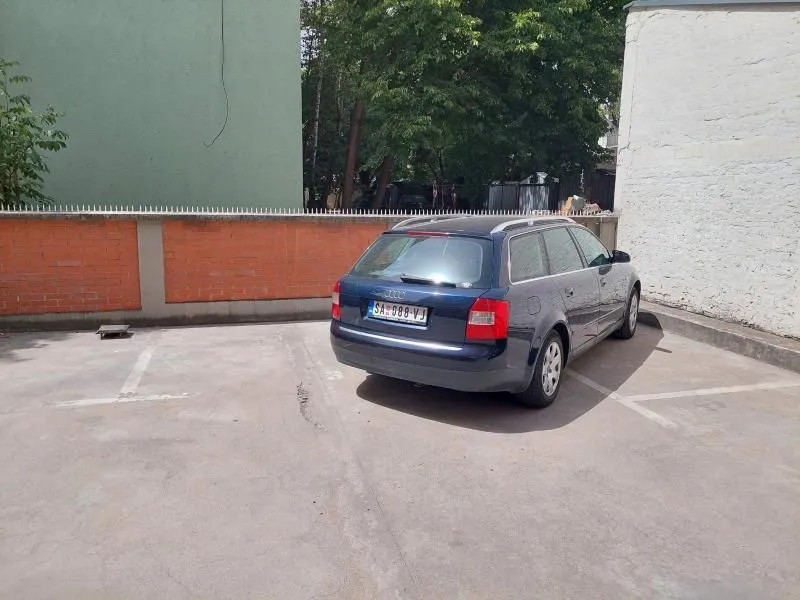 Rent, parking/garage, 15m², Grbavica, Novi Sad Sve Podlokacije