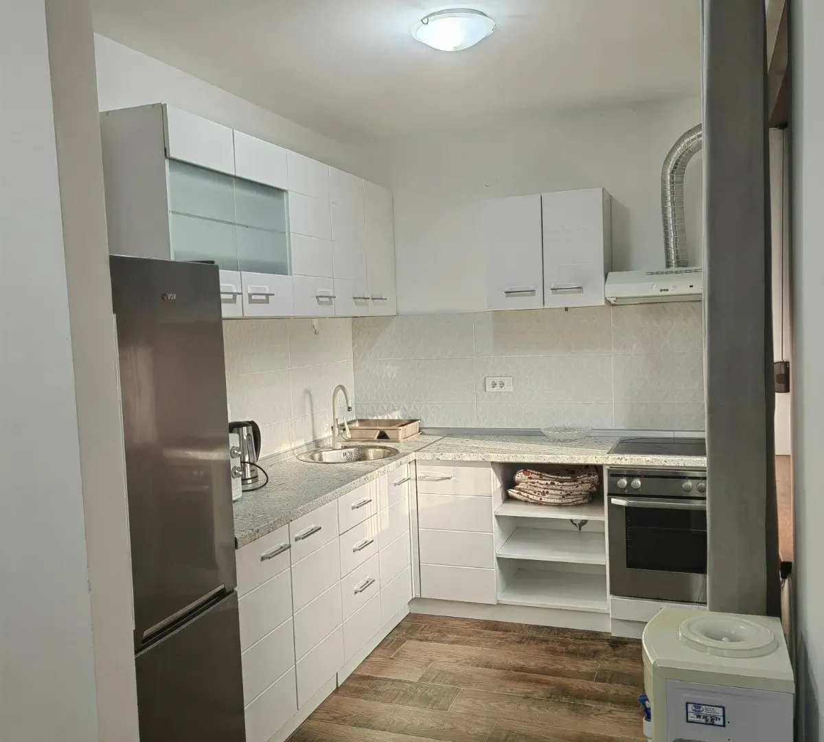 Izdavanje, dvosoban stan, 54m², Mala Amerika, Zrenjanin