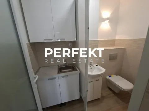 Izdavanje, poslovni prostor, 49m², Centar, Pančevo - image 9