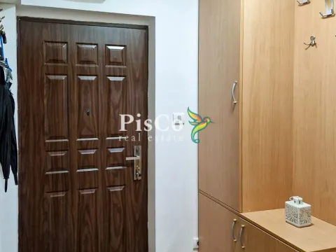 Izdavanje, jednosoban stan, 40m², Pobrežje, Podgorica - image 4