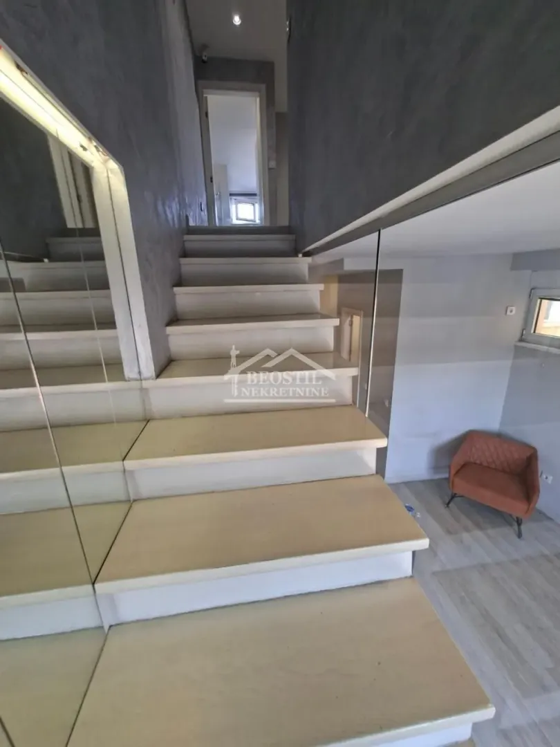 Sale, apartment, 118m², Đeram Pijaca, Beograd