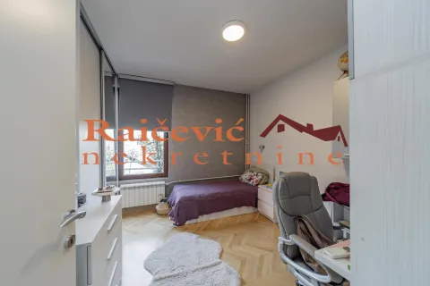 Sale, four bedroom apartment, 103m², Savski Venac, Beograd - image 12