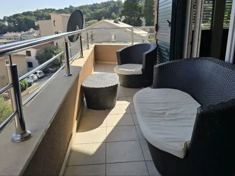 Sale, two bedroom apartment, 77m², Petrovac, Budva - image 1