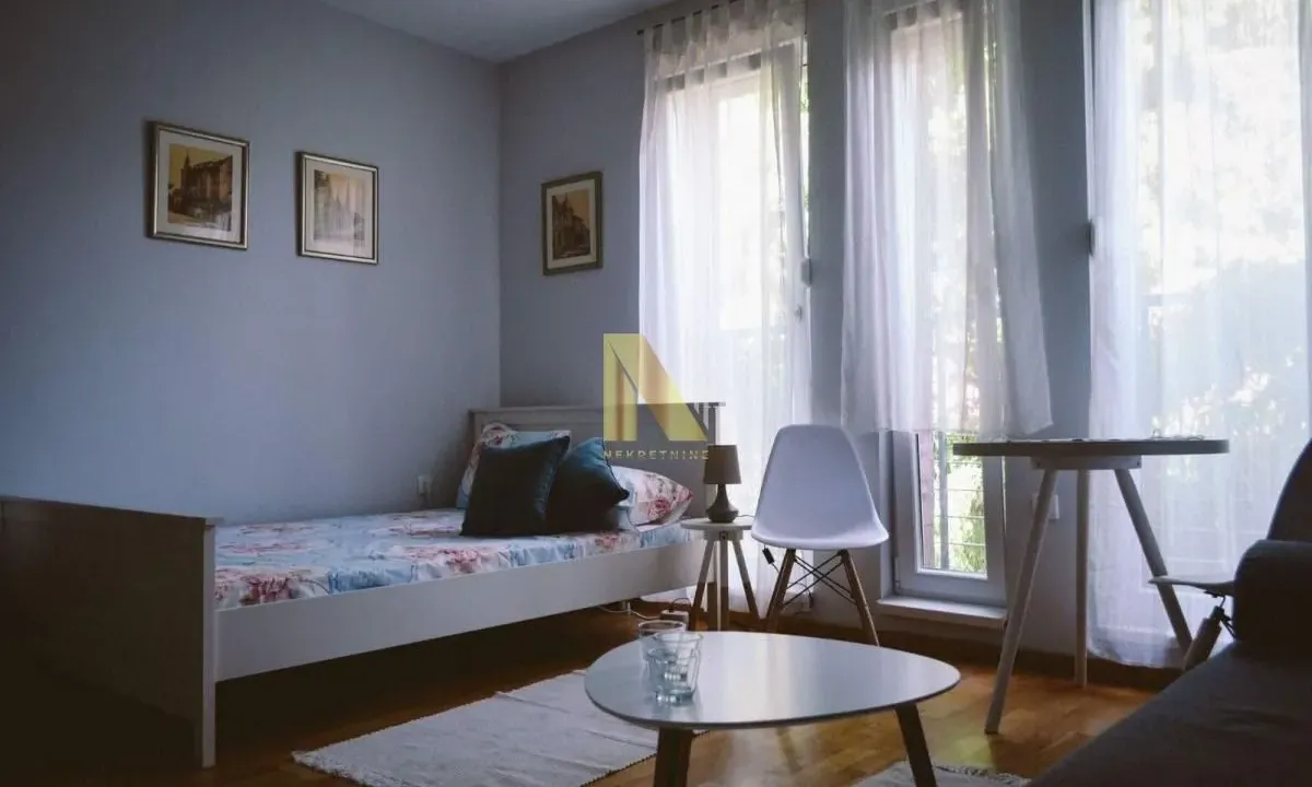 Rent, studio apartment, 25m², Centar, Novi Sad