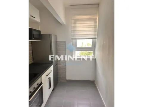 Izdavanje, trosoban stan, 64m², Uciteljsko Naselje, Zvezdara Sve Podlokacije - image 5