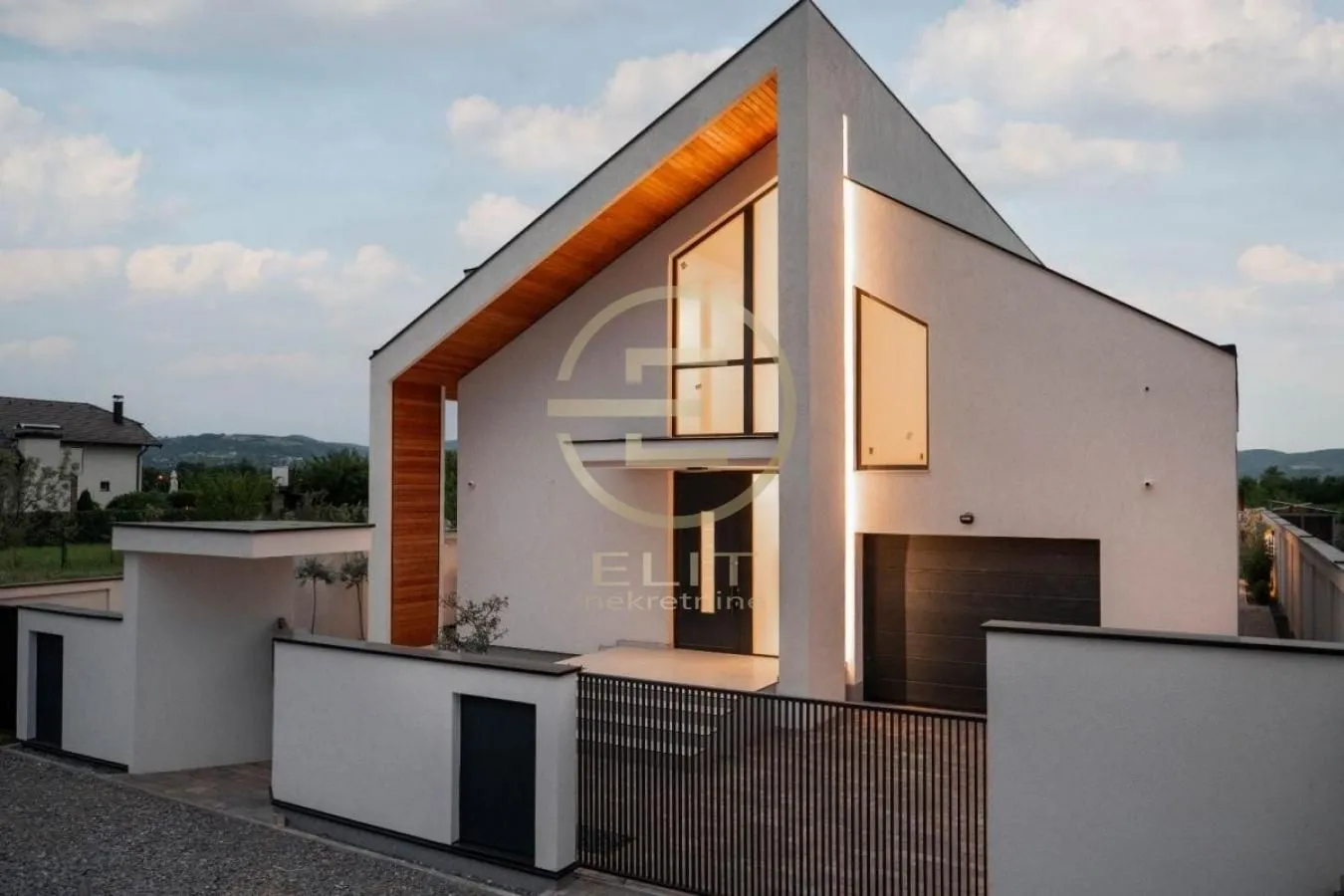 Prodaja, kuća, 143m², Veternik, Novi Sad Sve Podlokacije