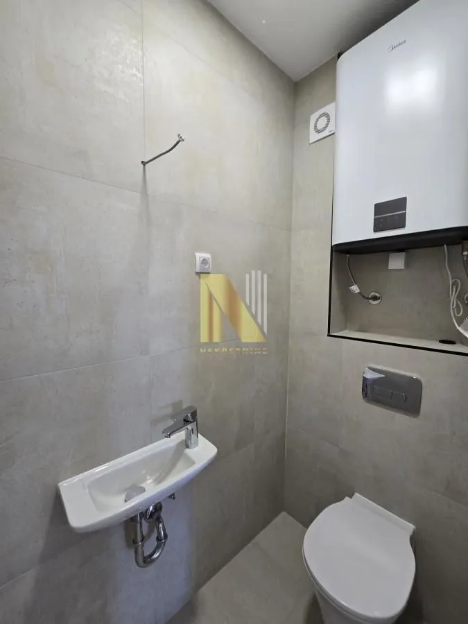 Prodaja, četvorosoban stan, 72m², Karagača, Petrovaradin