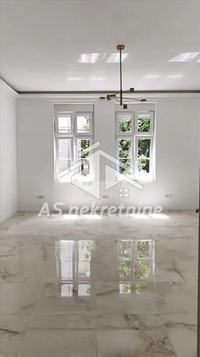 Rent, three bedroom apartment, 106m², Stari Grad, Beograd