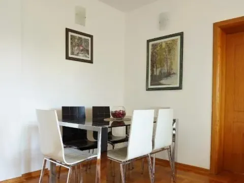 Izdavanje, dvosoban stan, 60m², Centar, Podgorica - image 5