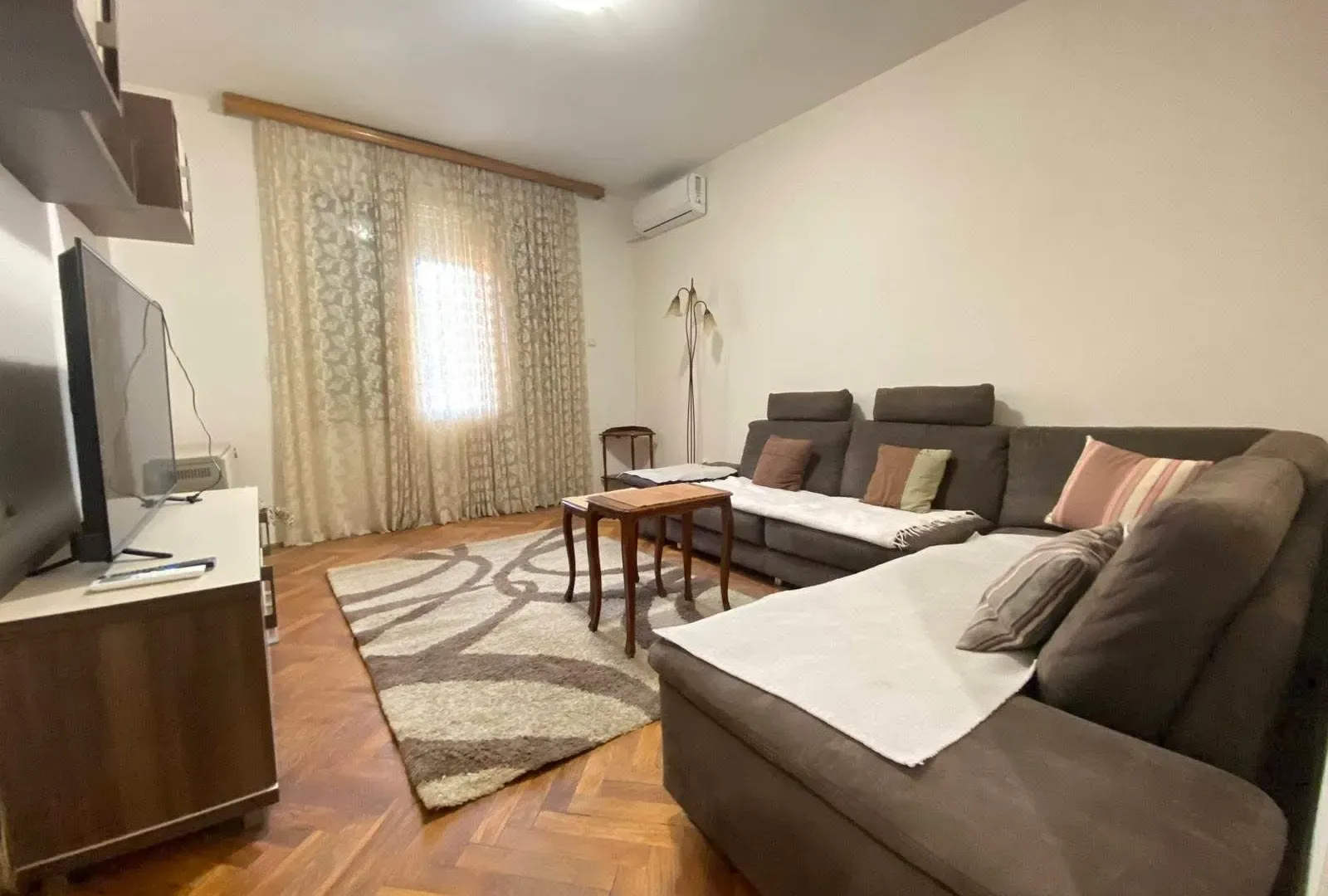 Rent, two bedroom apartment, 75m², Centar, Podgorica