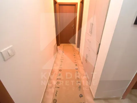 Rent, three bedroom apartment, 92m², 1 maj, Podgorica - image 13