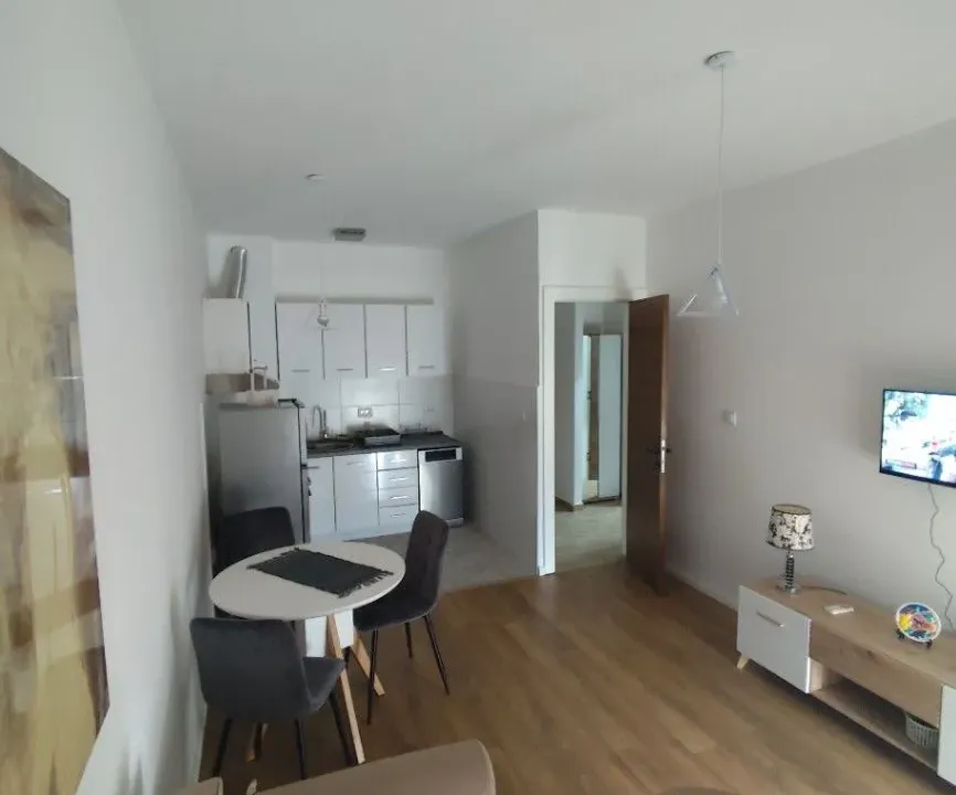 Rent, one bedroom apartment, 45m², Bijela, Herceg Novi