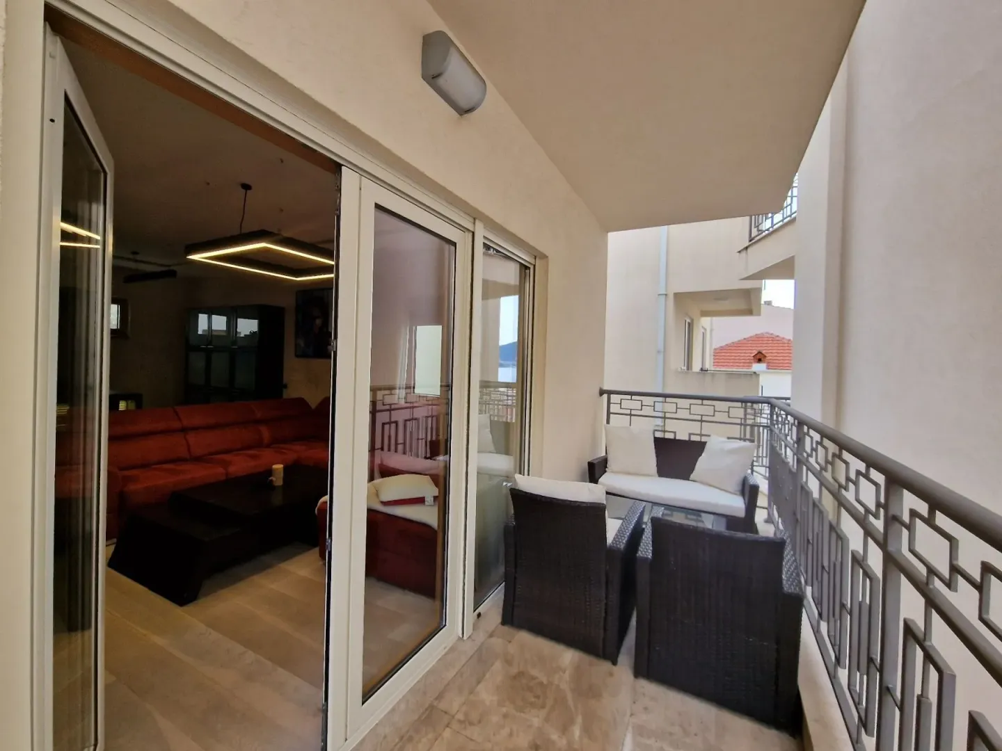 Rent, two bedroom apartment, 68m², Pržno, Budva