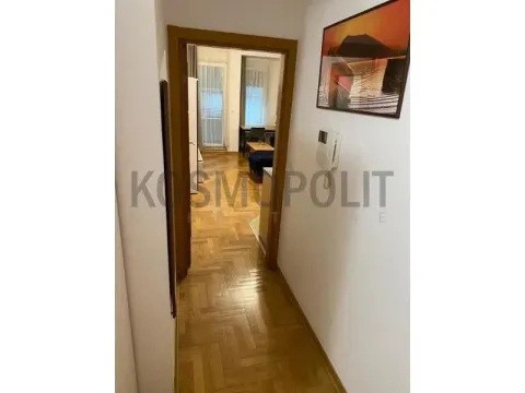 Rent, two bedroom apartment, 40m², Slavija, Vračar Sve Podlokacije - image 4