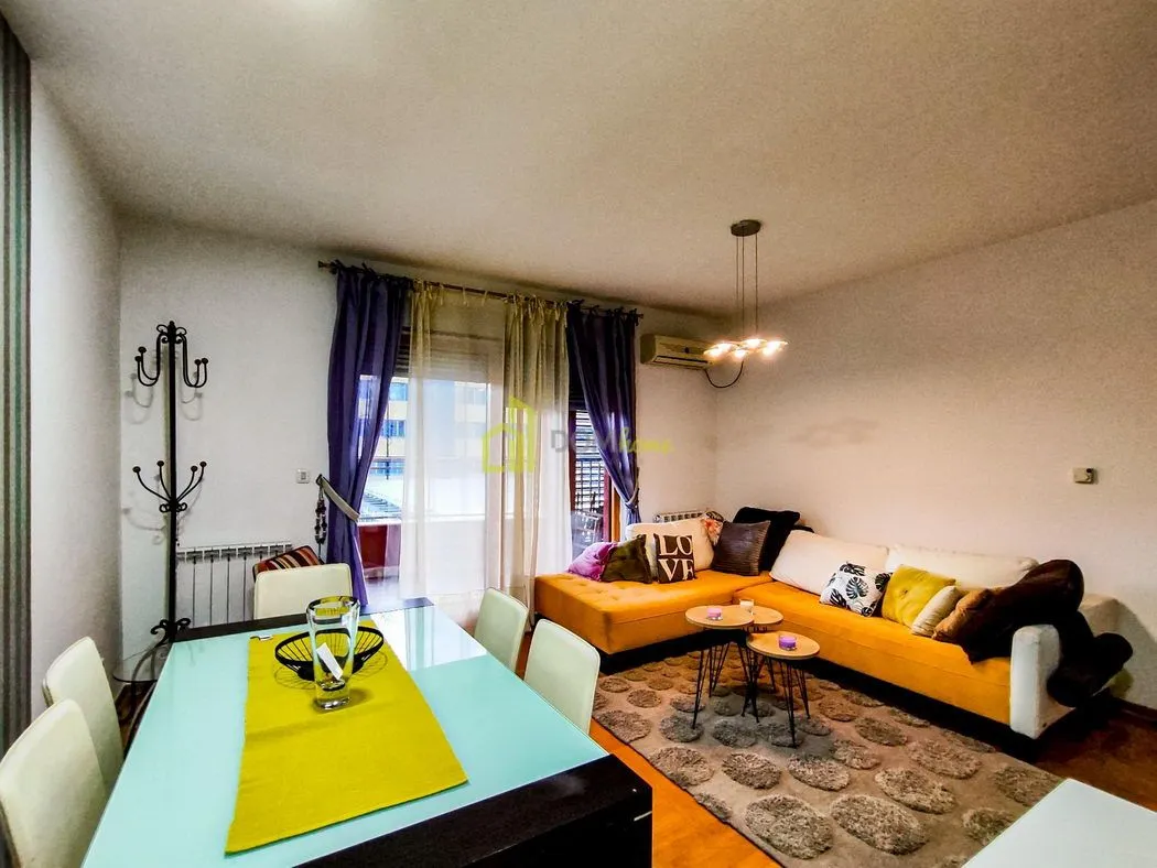 Izdavanje, dvosoban stan, 67m², Preko Morače, Podgorica