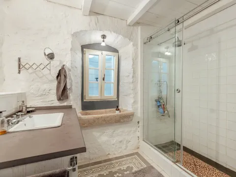 Izdavanje, kuća, 382m², Perast, Kotor - image 27