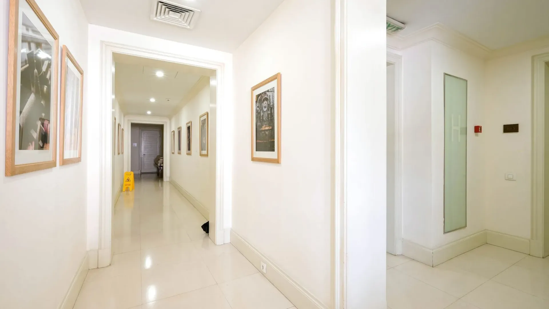 Prodaja, jednosoban stan, 68m², Tivat, Crna Gora