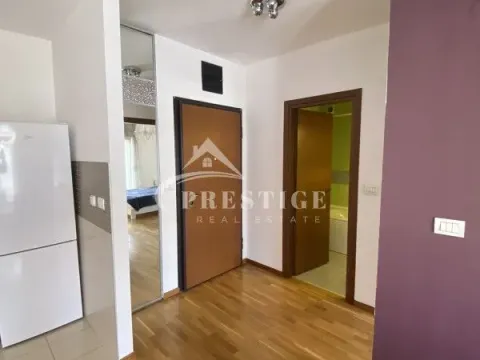 Izdavanje, jednosoban stan, 53m², City Kvart, Podgorica - image 2