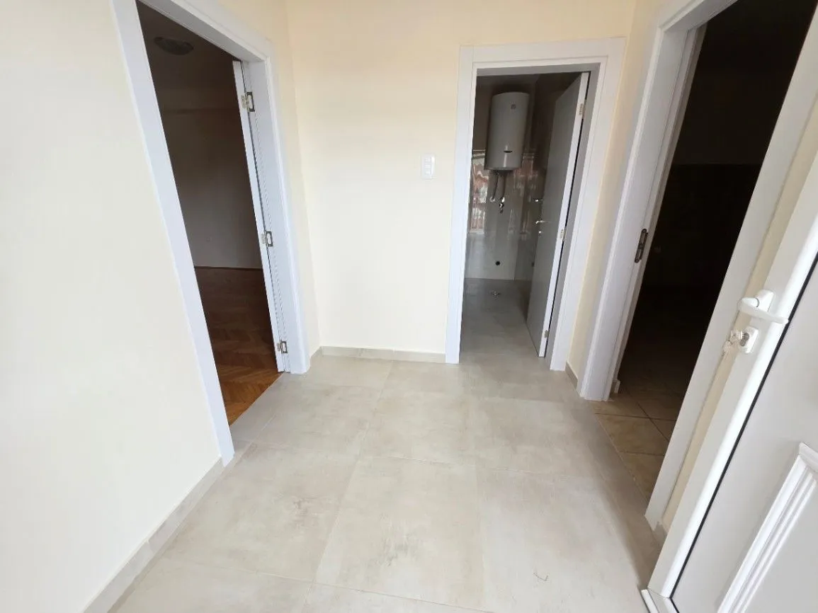 Izdavanje, jednosoban stan, 60m², Tološi, Podgorica