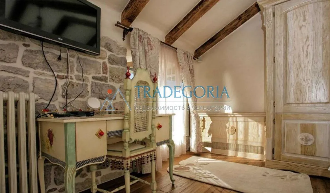 Prodaja, kuća, 350m², Reževići, Budva